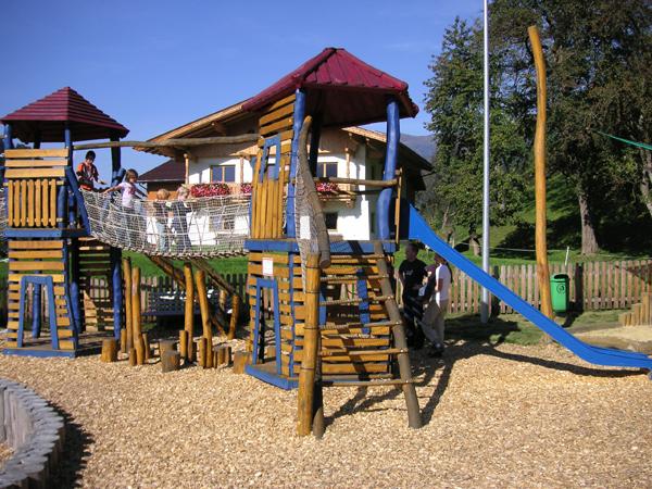 Spielplatz bei der Talstation der Rosenalmbahn